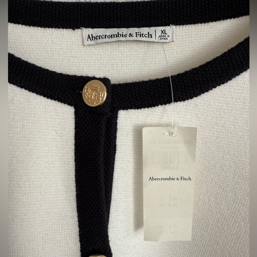 Abercrombie & Fitch White Short Sleeve Cardigan with Black Trim - Picture 2 of 7